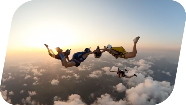 licensed skydivers jumping in Cairns