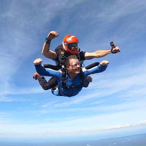 customer skydiving in Sydney