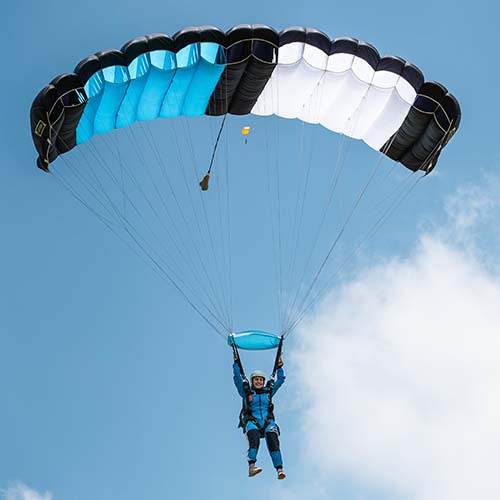 Sydney skydiving student flying parachute